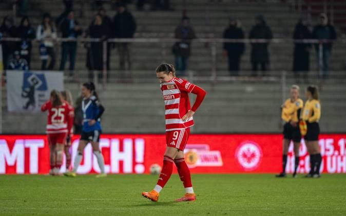 Fußball, Frauen, Saison 2025 2026, Google Pixel Frauen-Bundesliga (11. Spieltag), 1. FC Union Berlin - Hamburger SV (1:1), Sophie Weidauer (1. Frauen 1. FC Union), Enttäuschung nach Abpfiff, 21.11. 2025, Copyright: xMatthiasxKochx