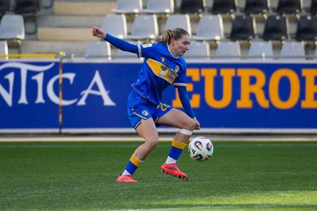 Fussball, Google Pixel Frauen-Bundesliga, 11.Spieltag, 2025 2026, SC Freiburg vs. Carl Zeiss Jena, 22.11.2025, Dreisamstadion, Freiburg,: Emily Reske (FC Carl Zeiss Jena Frauen, 28) Freiburg Dreisamstadion Baden-Württemberg Deutschland Copyright: xFINLEYxMÖRCHx