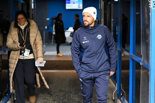 Paderborn, Home Deluxe Arena, 22.11.25, GER, Herren, 2.Bundesliga, Saison 2025-2026, SC Paderborn 07 - Hannover 96 Bild: Trainer Ralf KETTEMANN (Paderborn) DFL regulations prohibit any use of photographs as image sequences and or quasi-video. NRW Deutschland