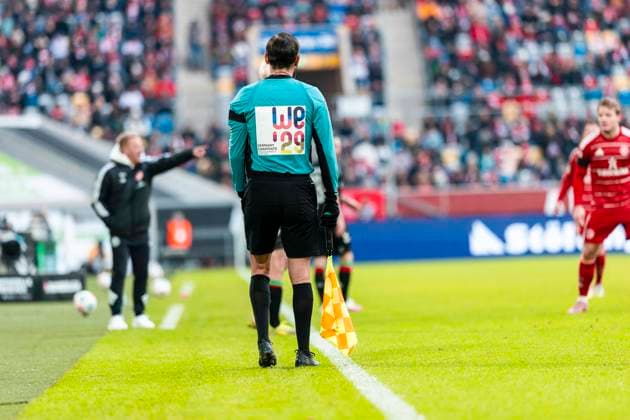 2. Fußball Bundesliga: Fortuna Düsseldorf vs. 1. FC Magdeburg, 22.11.2025 DUESSELDORF, GERMANY - NOVEMBER 22: Gemeinsamer Aktionsspieltag für Bewerbung um UEFA Women s EURO 2029 während des Bundesligaspiels 2. Fußball Bundesliga: Fortuna Düsseldorf vs. 1. FC Magdeburg in der MERKUR SPIEL-ARENA am 11. Spieltag der 1. Bundesliga. November 22, 2025 in Duesseldorf, Germany. DFL-BESTIMMUNGEN UNTERSAGEN JEGLICHE VERWENDUNG VON FOTOGRAFIEN ALS BILDSEQUENZEN UND ODER QUASI-VIDEO. Copyright: xBEAUTIFULxSPORTS KennyxBeelex