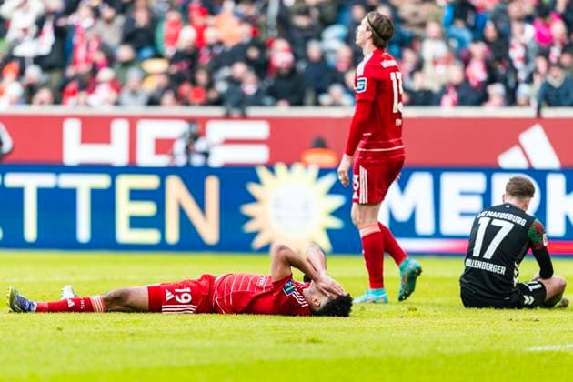 2. Fußball Bundesliga: Fortuna Düsseldorf vs. 1. FC Magdeburg, 22.11.2025 DUESSELDORF, GERMANY - NOVEMBER 22: Emmanuel Iyoha (Fortuna Düsseldorf, 19) während des Bundesligaspiels 2. Fußball Bundesliga: Fortuna Düsseldorf vs. 1. FC Magdeburg in der MERKUR SPIEL-ARENA am 11. Spieltag der 1. Bundesliga. November 22, 2025 in Duesseldorf, Germany. DFL-BESTIMMUNGEN UNTERSAGEN JEGLICHE VERWENDUNG VON FOTOGRAFIEN ALS BILDSEQUENZEN UND ODER QUASI-VIDEO. Copyright: xBEAUTIFULxSPORTS KennyxBeelex