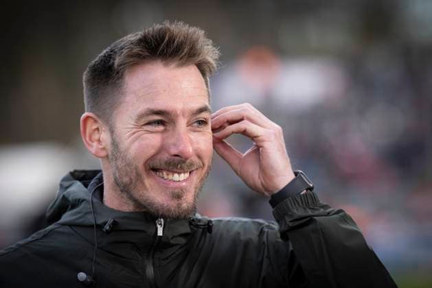 3. Liga: FC Viktoria Köln - SC Verl, 22.11.2025 Tobias Strobl (Cheftrainer SC Verl) ; Köln, 22.11.2025 - 15. Spieltag der 3. Fußball-Liga: FC Viktoria Köln - SC Verl im Sportpark Höhenberg in Köln. Die DFL-Bestimmungen verbieten die Verwendung von Fotografien als Bildsequenzen und oder Quasi-Videos. Copyright: xBEAUTIFULxSPORTS AxelxKohringx