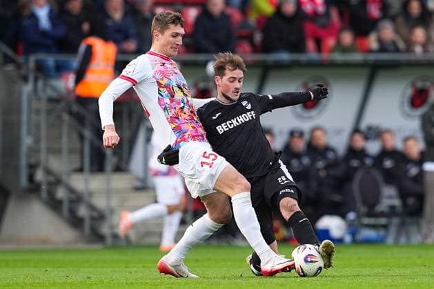 22.11.2025, xydrx, Fußball, 3.Liga, FC Viktoria Köln - SC Verl, Saison 2025 2026, Sportpark Höhenberg: Christoph Greger (FC Viktoria Köln 15) im Zweikampf gegen Yari Otto (SC Verl 28) DFB regulations prohibit any use of photographs as image sequences and or quasi-video. Nordrhein-Westfahlen Deutschland