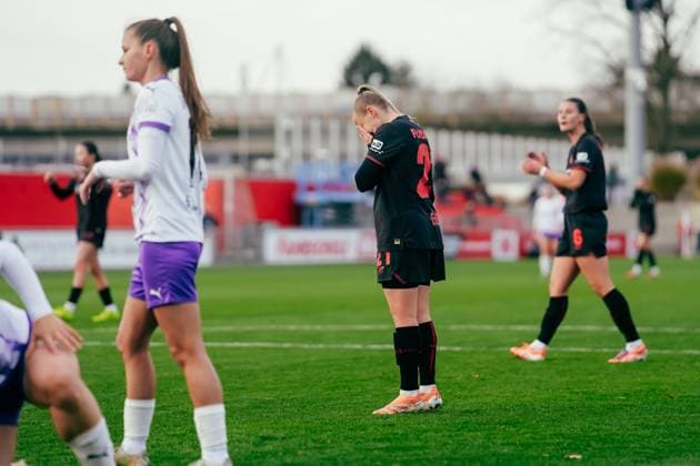 22.11.25, Frauen, Fussball, Google Pixel Frauen Bundesliga, Saison 2025 2026, Bayer 04 Leverkusen - SGS Essen, 11. Spieltag Vanessa Fudalla ( 21 - Bayer 04 Leverkusen) Enttäuschung nach vergebener Chance Leverkusen Ulrich-Haberland-Stadion NRW Deutschland