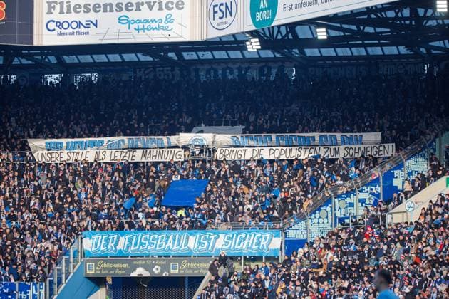 Fan Proteste mit einem Transparent Hansa Fans Block 9; GER, FC Hansa Rostock vs. 1. FC Schweinfurth 05, Fußball, Männer, 3. Liga, 15.Spieltag, Spielzeit 2025 2026, 22.11.2025 Rostock Ostseestadion Mecklenburg - Vorpommern Deutschland