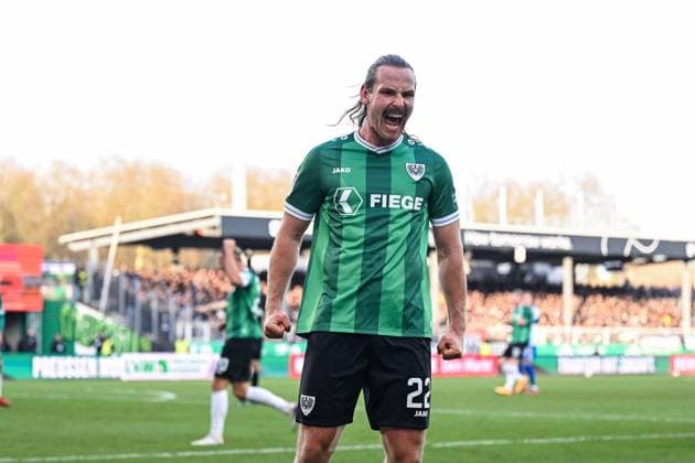 22.11.2025, Fussball, 2. Bundesliga, Saison 2025 2026, 13. Spieltag, Preußen Münster - FC Schalke 04, Jannis Heuer (Preußen Münster) xRHR-FOTO YYx Copyright: KROEGER RHR-FOTOx RHR-FOTO YY