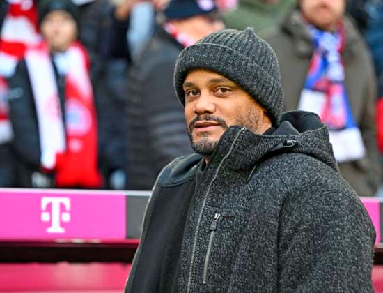22.11.2025, Fussball Bundesliga 2025 2026, 11.Spieltag, FC Bayern München - SC Freiburg, in der Allianz-Arena München, Trainer Vincent Kompany (FC Bayern München)