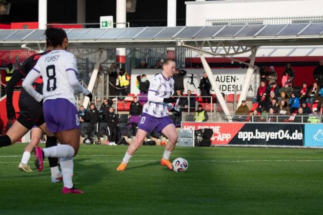 Natasha Kowalski (10 SGS Essen) during the Google Pixel Frauen-Bundesliga between Bayer 04 Leverkusen and SGS Essen at Ulrich-Haberland-Stadion in Leverkusen, Germany. Copyright: xQianruxZhang SPPx Sportspressphoto_SPR64704