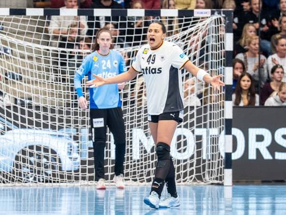 Aimee von Pereira (Deutschland, 49) lautstark, Deutschland vs. Schweiz, Handball, Laenderspiel, Frauen, Spielzeit 2025 2026, 22.11.2025, Deutschland vs. Schweiz, Handball, Laenderspiel, Frauen, Spielzeit 2025 2026, 22.11.2025 Goeppingen Copyright: xEibner-Pressefoto MichaelxSchmidx EP_MST