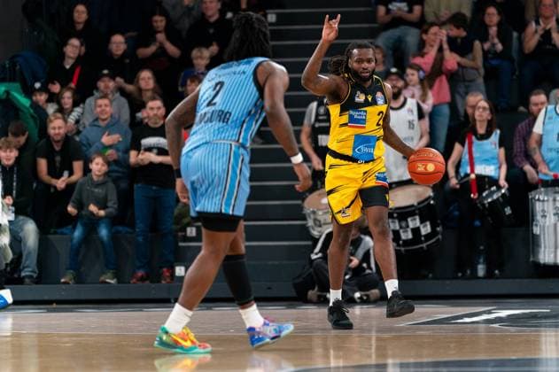 Traveon Buchanan (MHP RIESEN Ludwigsburg, 02), GER, Veolia Towers Hamburg vs MHP Riesen Ludwigsburg, Basketball, Bundesliga, Spieltag 8, Saison 2025 2026, 22.11.2025 GER, Veolia Towers Hamburg vs MHP Riesen Ludwigsburg, Basketball, Bundesliga, Spieltag 8, Saison 2025 2026, 22.11.2025 Hamburg Copyright: xEibner-Pressefoto MaxxVincenx EP_MVN