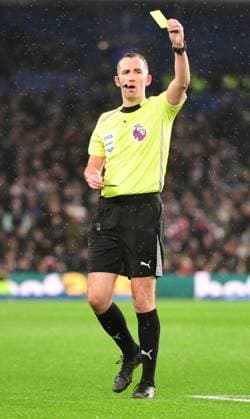 Brighton and Hove Albion v Brentford Premier League 22 11 2025. Premier League YELLOW CARD issued to Olivier Boscagli Defender of Brighton and Hove Albion for his fouls on Igor Thiago Forward of Brentford during the Premier League match between Brighton and Hove Albion and Brentford at the American Express Stadium, Brighton and Hove, England on 22 November 2025. Brighton and Hove American Express Stadium East Sussex England Editorial use only DataCo restrictions apply See www.football-dataco.com , Copyright: xJeffxMoodx PSI-23257-0035