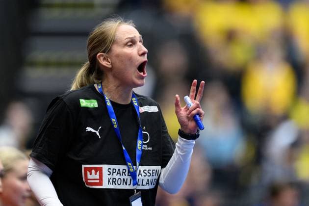 251122 Head coach Helle Thomsen of Denmark during the International Friendly, Länderspiel, Nationalmannschaft handball match between Sweden and Denmark on November 22, 2025 in Halmstad. Photo: Carl Sandin BILDBYRAN kod CS CS0808 handball handboll handball landslaget sverige sweden danmark national team, Nationalteam denmark dam bbeng Copyright: CARLxSANDIN BB251122CS033
