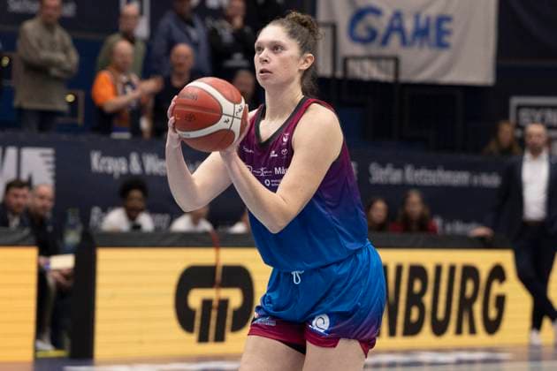 Toyota DBBL - 2025 2026 - Syntainics MBC vs.Eigener Angels Nördlingen Halle Saale, Deutschland 22.November 2025: Im Bild:Natalie Kucowski (Noerdlingen) Weissenfels Stadthalle Weissenfels Sachsen-Anhalt Deutschland