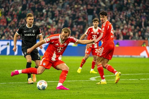 Harry Kane (9 Bayern) in Aktion beim Bundesligaspiel FC Bayern München - SC Freiburg am 22.11.2025.