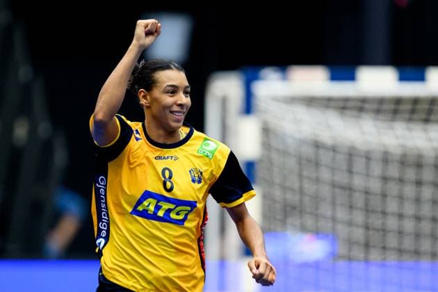 251122 Jamina Roberts of Sweden celebrates during the International Friendly, Länderspiel, Nationalmannschaft handball match between Sweden and Denmark on November 22, 2025 in Halmstad. Photo: Carl Sandin BILDBYRAN kod CS CS0808 handball handboll handball landslaget sverige sweden danmark national team, Nationalteam denmark dam bbeng jubel Copyright: CARLxSANDIN BB251122CS040