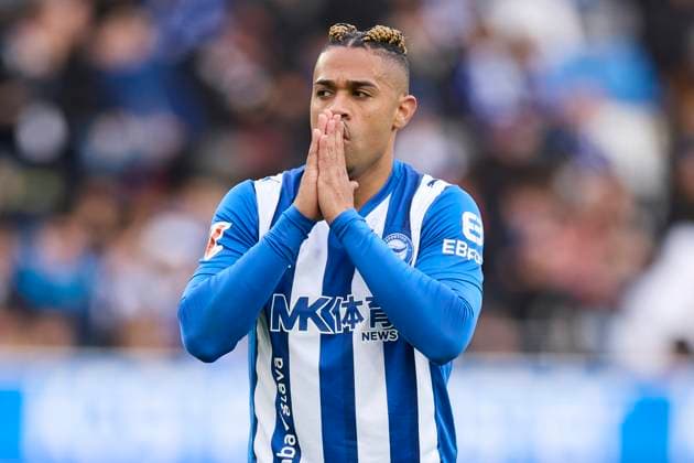 Deportivo Alaves v RC Celta de Vigo - LaLiga EA Sports Mariano Diaz Mejia of Deportivo Alaves reacts during the LaLiga EA Sports match between Deportivo Alaves and RC Celta de Vigo at Mendizorrotza on November 22, 2025, in Vitoria, Spain. Vitoria Mendizorrotza Basque Country Spain RL_ALVvRCV_000076 Copyright: xRicardoxLarreinax