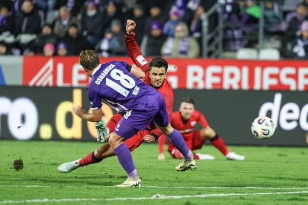 3. Liga; VfL Osnabrück - FC Ingolstadt 04; Torchance verpasst Fredrik Carlsen (8, FCI) Kehl Lars (18 VFL) 3. Liga - FC Ingolstadt 04 Saison 2025 2026 VfL Osnabrück