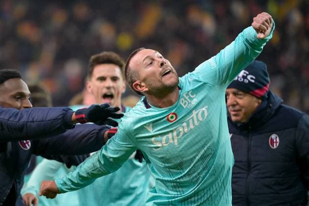 CALCIO - Serie A - Udinese Calcio vs Bologna FC Bologna s Federico Bernardeschi celebrates after scoring a goal during Udinese Calcio vs Bologna FC, Italian soccer Serie A match in Udine, Italy, November 22 2025 Udine Italy  Copyright: xIPAxSport ABACAx