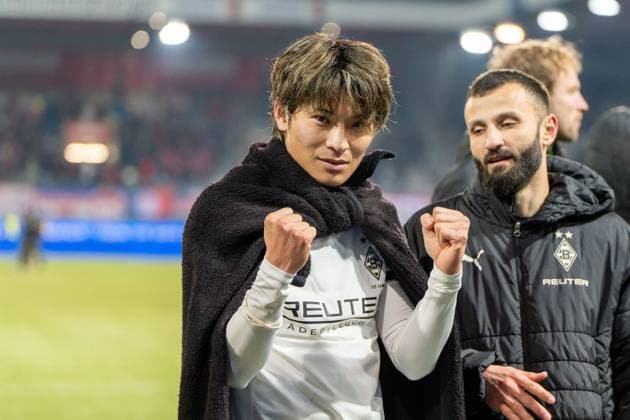 Freude bei Shuto Machino (Borussia Mönchengladbach, 18), GER, 1. FC Heidenheim 1846 vs. Borussia Mönchengladbach, Fussball, 1. Bundesliga, 11. Spieltag, Spielzeit 2025 2026, 22.11.2025, DFL REGULATIONS PROHIBIT ANY USE OF PHOTOGRAPHS AS IMAGE SEQUENCES AND OR QUASI-VIDEO, GER, 1. FC Heidenheim 1846 vs. Borussia Mönchengladbach, Fussball, 1. Bundesliga, 11. Spieltag, Spielzeit 2025 2026, 22.11.2025, Heidenheim Copyright: xEibner-Pressefoto EdwardxCheungx EP_ECG
