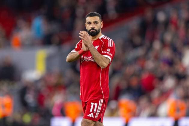 Football - FA Premier League - Liverpool FC v Nottingham Forest FC LIVERPOOL, ENGLAND - Saturday, November 22, 2025: Liverpool s Mohamed Salah applauds the supporters after the FA Premier League match between Liverpool FC and Nottingham Forest FC at Anfield. (Photo by David Rawcliffe Propaganda) LIVERPOOL Anfield MERSEYSIDE ENGLAND  Copyright: xDavidxRawcliffex P2025-11-22-Liverpool_Nottingham_Forest-91