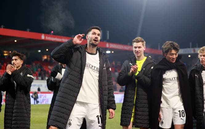 22.11.25 1. FC Heidenheim - Borussia Mönchengladbach Deutschland, Heidenheim, 22.11.2025, Fussball, Bundesliga, Saison 2025 2026, 1. FC Heidenheim - Borussia Mönchengladbach: Tim Kleindienst (Borussia Mönchengladbach).