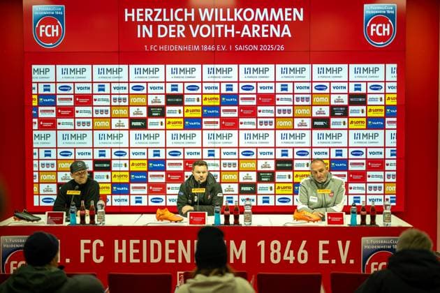 Pressekonferenz nach dem Spiel, Eugen Polanski (Borussia Moenchengladbach, Trainer), Markus Gamm, Frank Schmidt (FC Heidenheim, Chef-Trainer) GER, 1. FC Heidenheim vs. Borussia Moenchengladbach, Fussball, Bundesliga, 11. Spieltag, Spielzeit 2025 2026, 22.11.2025, DFL DFB REGULATIONS PROHIBIT ANY USE OF PHOTOGRAPHS AS IMAGE SEQUENCES AND OR QUASI-VIDEO, GER, 1. FC Heidenheim vs. Borussia Moenchengladbach, Fussball, Bundesliga, 11. Spieltag, Spielzeit 2025 2026, 22.11.2025 Heidenheim Copyright: xEibner-Pressefotox EP_EER
