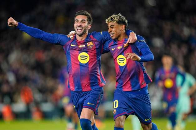 ESP: FC Barcelona, Barca - Athletic Club. La Liga EA Sports. Date 13 Ferran Torres of FC Barcelona celebrates the 4-0 with Lamine Yamal during the La Liga EA Sports match between FC Barcelona and Athletic Club played at Spotify Camp Nou Stadium on November 22, 2025 in Barcelona, Spain. kpng Copyright: xSergioxRuizx xIMAGOx PS_251122_BAR_ATH_056