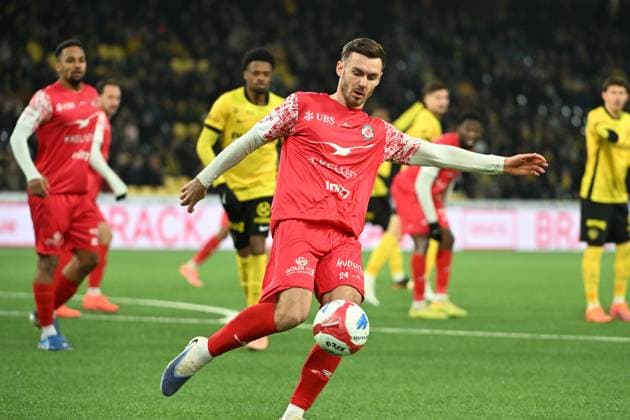 BERN, SWITZERLAND - NOVEMBER 22: Silvan Sidler of Winterthur in action during the Swiss Super League match between BSC Young Boys and FC Winterthur at Stadion Wankdorf on November 22, 2025 in Bern, Switzerland. Bern Stadion Wankdorf Bern Switzerland Copyright: xJustPictures.ch ManuelxWinterbergerx jp-en-EuSpIm-MWI_5632