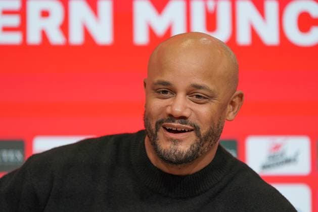 Deutschland: Fussball Bundesliga 2025 26, 11. Spieltag - FC Bayern vs SC Freiburg - Allianz-Arena (München): Vincent Kompany (Trainer, FC Bayern München) Pressekonferenz, Medien München Bayern Deutschland Copyright: xJOERANxSTEINIEKx