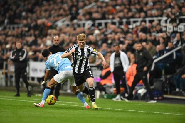 Lewis Hall of Newcastle United Newcastle United v Manchester City, Premier League, Football, St James Park, Newcastle, UK - 22 Nov 2025Newcastle St James Park United Kingdom EDITORIAL USE ONLY No use with unauthorised audio, video, data, fixture lists, club league logos or live services. Online in-match use limited to 120 images, no video emulation. No use in betting, games or single club league player publications. Copyright: xRichardxLee Shutterstockx 15860905y