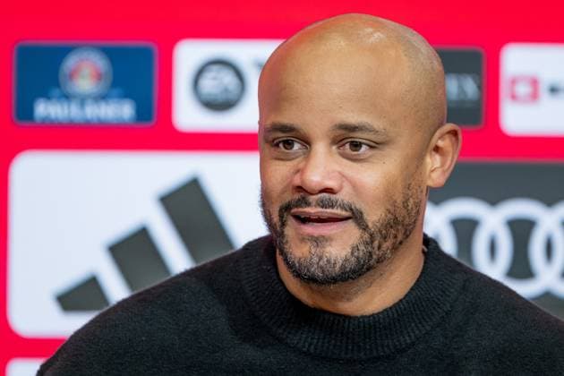 Julian Schuster (Chef-Trainer, SC Freiburg) bei der Pressekonferenz nach dem Spiel Portrait Portraet GER, FC Bayern Muenchen vs. SC Freiburg, Fussball, Bundesliga, 11. Spieltag, Spielzeit 2025 2026, 22.11.2025. (DFL DFB REGULATIONS PROHIBIT ANY USE OF PHOTOGRAPHS as IMAGE SEQUENCES and or QUASI-VIDEO). GER, FC Bayern Muenchen vs. SC Freiburg, Fussball, Bundesliga, 11. Spieltag, Spielzeit 2025 2026, 22.11.2025. Muenchen Copyright: xEibner-Pressefoto HeikexFeinerx EP_HFR