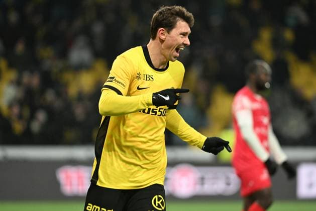 BERN, SWITZERLAND - NOVEMBER 22: Christian Fassnacht of Young Boys celebrating his score 4:0 during the Swiss Super League match between BSC Young Boys and FC Winterthur at Stadion Wankdorf on November 22, 2025 in Bern, Switzerland. Bern Stadion Wankdorf Bern Switzerland Copyright: xJustPictures.ch ManuelxWinterbergerx jp-en-EuSpIm-MWI_5735