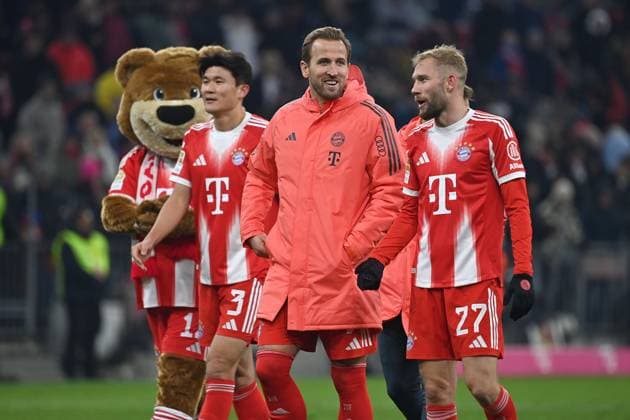 Schlussjubel Minjae KIM (FC Bayern Muenchen),Harry KANE (Bayern Muenchen),Konrad LAIMER (Bayern Muenchen). Jubel,Freude,Begeisterung,Aktion. Fussball 1. Bundesliga Saison 2025 2026, 11.Spieltag, Spieltag11 FC Bayern Muenchen - SC Freiburg 6-2 am 22.11.2025 , A L L I A N Z A R E N A.