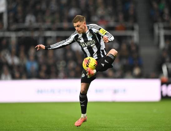 Harvey Barnes of Newcastle United Newcastle United v Manchester City, Premier League, Football, St James Park, Newcastle, UK - 22 Nov 2025Newcastle St James Park United Kingdom EDITORIAL USE ONLY No use with unauthorised audio, video, data, fixture lists, club league logos or live services. Online in-match use limited to 120 images, no video emulation. No use in betting, games or single club league player publications. Copyright: xRichardxLee Shutterstockx 15860905at
