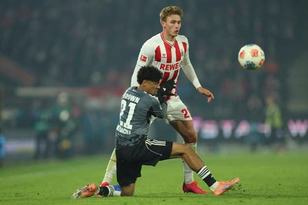 Nathaniel Brown (Eintrach Frankfurt) und Sebastian Sebulonsen (1. FC Koeln) im Zweikampf waehrend des spiels der Bundesliga zwischen 1. FC Köln und Eintracht Frankfurt, RheinEnergieSTADION am 22. November 2025 in Köln, Deutschland. (Foto von Oliver Kaelke DeFodi Images) +++ Nathaniel Brown (Eintrach Frankfurt) und Sebastian Sebulonsen (1. FC Koeln) battle for the ball during the Bundesliga match between 1. FC Köln and Eintracht Frankfurt at RheinEnergieSTADION on November 22, 2025 in Köln, Germany. (Photo by Oliver Kaelke DeFodi Images) DFL regulations prohibit any use of photographs as image sequences and or quasi-video. (Photo by Oliver Kaelke DeFodi Images)