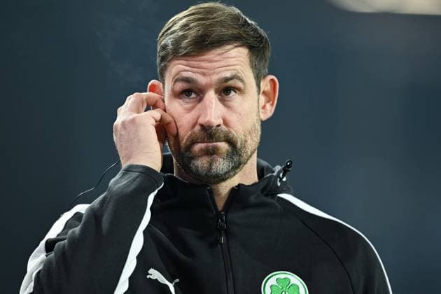 Thomas Kleine (SpVgg Greuther Fürth, Trainer) vor dem Spiel, GER, SV Darmstadt 98 vs SpVgg Greuther Fürth, Fussball, 2. Bundesliga, 13. Spieltag, Spielzeit 2025 2026, 22.11.2025. DFL REGULATIONS PROHIBIT ANY USE OF PHOTOGRAPHS AS IMAGE SEQUENCES AND OR QUASI-VIDEO GER, SV Darmstadt 98 vs SpVgg Greuther Fürth, Fussball, 2. Bundesliga, 13. Spieltag, Spielzeit 2025 2026, 22.11.2025. Darmstadt