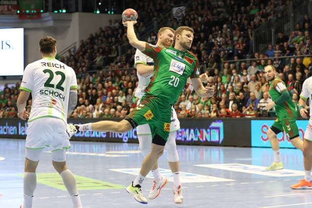 22.11.2025, xgox, Handball, Daikin HBL, SC Magdeburg - HSG Wetzlar v.l. Philipp Weber (Magdeburg, 20) wirft Tor, Torschuetze, erzielt Tor, Treffer, scores the goal Magdeburg
