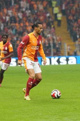 ISTANBUL, TURKEY - NOVEMBER 22: Leroy Sane of Galatasaray during the Trendyol Super League match between Galatasaray SK and Genclerbirligi SK at Rams Park Stadium on November 22, 2025 in Istanbul, Turkey. Istanbul Turkey Copyright: xSeskimphotox GSaray-Gencler-221125 (55)