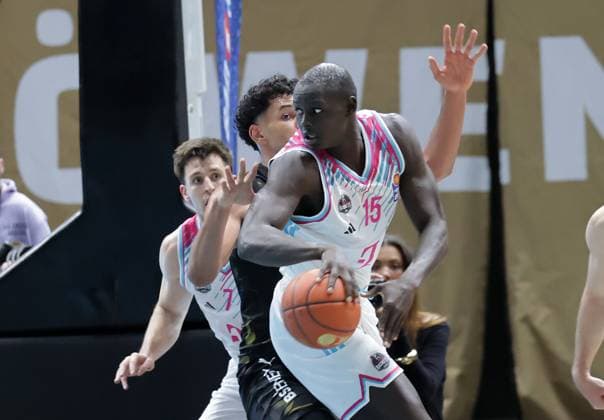 Kur Jongkuch (Telekom Baskets Bonn) Basketball, Herren, Saison 2025 2026, easyCredit Basketball-Bundesliga, Basketball Loewen Braunschweig gegen Telekom Baskets Bonn