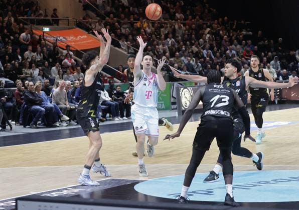 Grayson Murphy (BONN) Basketball, Herren, Saison 2025 2026, easyCredit Basketball-Bundesliga, Basketball Loewen Braunschweig gegen Telekom Baskets Bonn