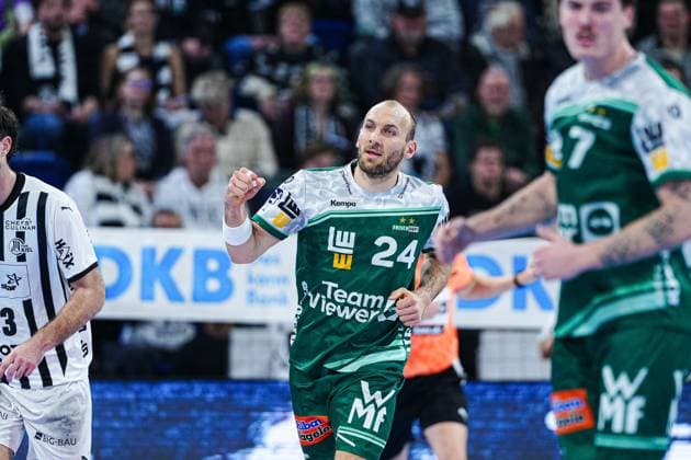 Torjubel Marcel Schiller (Frisch Auf Goeppingen, 24) GER, THW Kiel vs. Frisch Auf Goeppingen, Handball, 1. Bundesliga, Spieltag 13, Saison 2025 2026, 22.11.2025 GER, THW Kiel vs. Frisch Auf Goeppingen, Handball, 1. Bundesliga, Spieltag 13, Saison 2025 2026, 22.11.2025 Kiel Copyright: xEibner-Pressefoto MarcelxvonxFehrnx EP_MFN