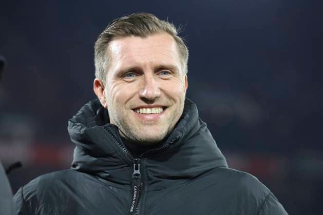 Sportvorstand Markus Krösche (Eintracht Frankfurt) lacht waehrend des spiels der Bundesliga zwischen 1. FC Köln und Eintracht Frankfurt, RheinEnergieSTADION am 22. November 2025 in Köln, Deutschland. (Foto von Oliver Kaelke DeFodi Images) +++ Sportvorstand Markus Krösche (Eintracht Frankfurt) laughs during the Bundesliga match between 1. FC Köln and Eintracht Frankfurt at RheinEnergieSTADION on November 22, 2025 in Köln, Germany. (Photo by Oliver Kaelke DeFodi Images) DFL regulations prohibit any use of photographs as image sequences and or quasi-video. (Photo by Oliver Kaelke DeFodi Images)