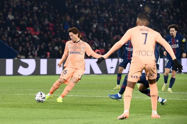 Paris Saint-Germain v Le Havre Athletic Club - Ligue 1 McDonald s 2025 2026 15 Ayumu SEKO (hac) during the Ligue 1 McDonald s match between Paris and Le Havre at Parc des Princes on November 22, 2025 in Paris, France. Paris France  Copyright: xFEPx 776348207