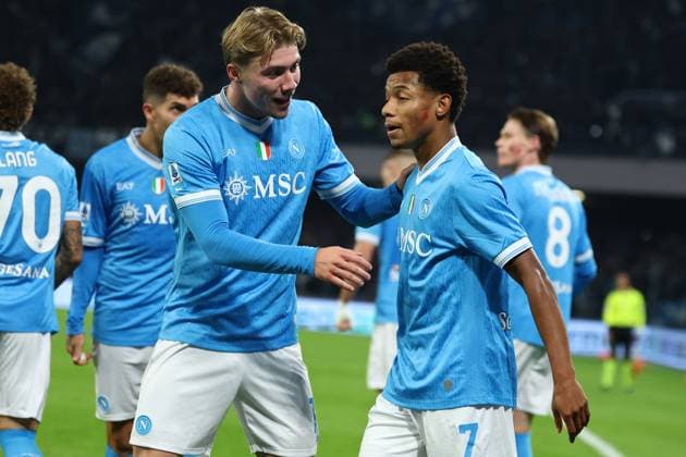 David Neres of SSC Napoli celebrates with team mate Rasmus Hojlund, after scoring the goal of 2-0 l during the Serie A 2025 2026 football match between SSC Napoli and Atalanta BC at Diego Armando Maradona stadium in Naples (Italy), November 22nd, 2025. CesarexPurini