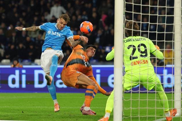Napoli™s Noa Lang goal 3-0 during the Serie A soccer match between Napoli and Atalanta at the Diego Armando Maradona Stadium in Naples, southern italy - Saturday , November 22 , 2025. - Soccer .  Copyright: xAlessandroxGarofalo LaPressex