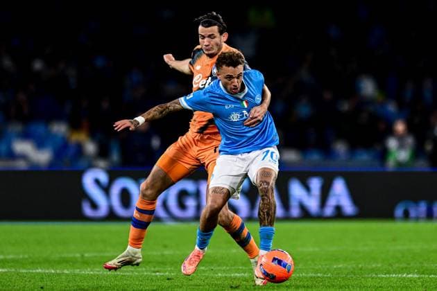 Ni Napoli 22 11 2025 - campionato di calcio Serie A Napoli-Atalanta foto Nicola Ianuale Image nella foto: Marten de Roon-Noa Lang 
