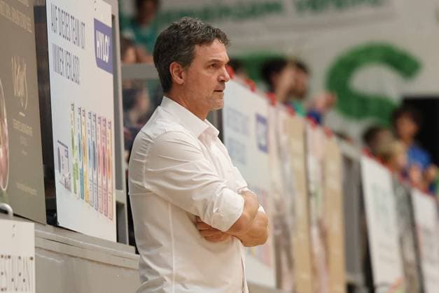 22.11.2025, Handball, Herren, 3. Liga, Staffel Süd-West, Saison 2025 2026, HG Saarlouis - TV Gelnhausen, Sportdirektor Markus Baur (HG Saarlouis) Saarlouis Stadtgartenhalle Saarland Deutschland (DEU) Copyright: xSebastianxBachx