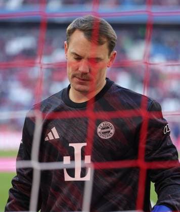 22.11.2025, 1. Bundesliga , FC Bayern vs SC Freiburg, Allianz Arena Muenchen, Fussball, im Bild: November ist der Moustache Monat, auch bei Manuel Neuer (FC Bayern Muenchen)