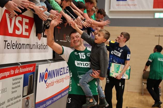 22.11.2025, Handball, Herren, 3. Liga, Staffel Süd-West, Saison 2025 2026, HG Saarlouis - TV Gelnhausen, Yves Kunkel (HG Saarlouis) Saarlouis Stadtgartenhalle Saarland Deutschland (DEU) Copyright: xSebastianxBachx