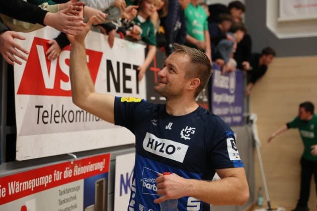 22.11.2025, Handball, Herren, 3. Liga, Staffel Süd-West, Saison 2025 2026, HG Saarlouis - TV Gelnhausen, Trainer Jörg Lützelberger (HG Saarlouis) Saarlouis Stadtgartenhalle Saarland Deutschland (DEU) Copyright: xSebastianxBachx